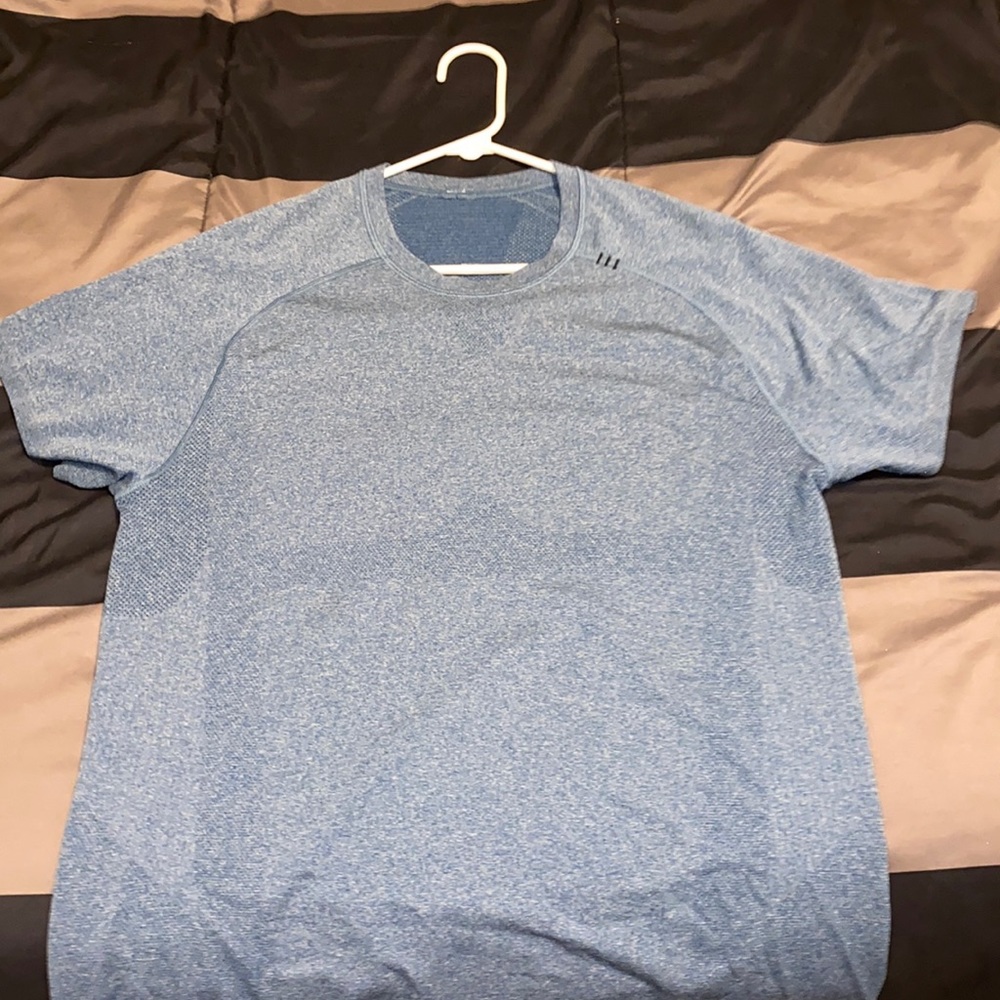 Lululemon T-shirt Size Large